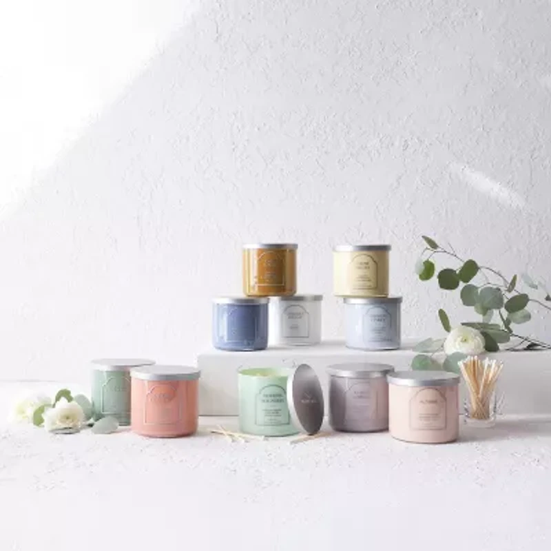 Distant Lands 14oz Sage Eucalyptus 3-Wick Scented Jar Candle