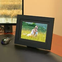 Brookstone PhotoShare Friends and Family Smart Frame – 10.1-inch