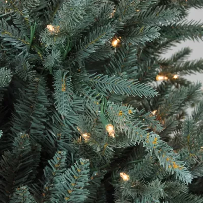 Northlight Medium Fairbanks Alartificial Clear Lights 7 1/2 Foot Pre-Lit Pine Christmas Tree