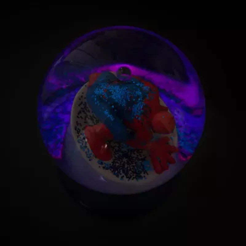 Marvel Spiderman Crouch Skyline Light Up Snow Globe