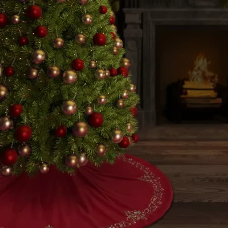 Queen Street Nicholas Indoor Tree Skirt