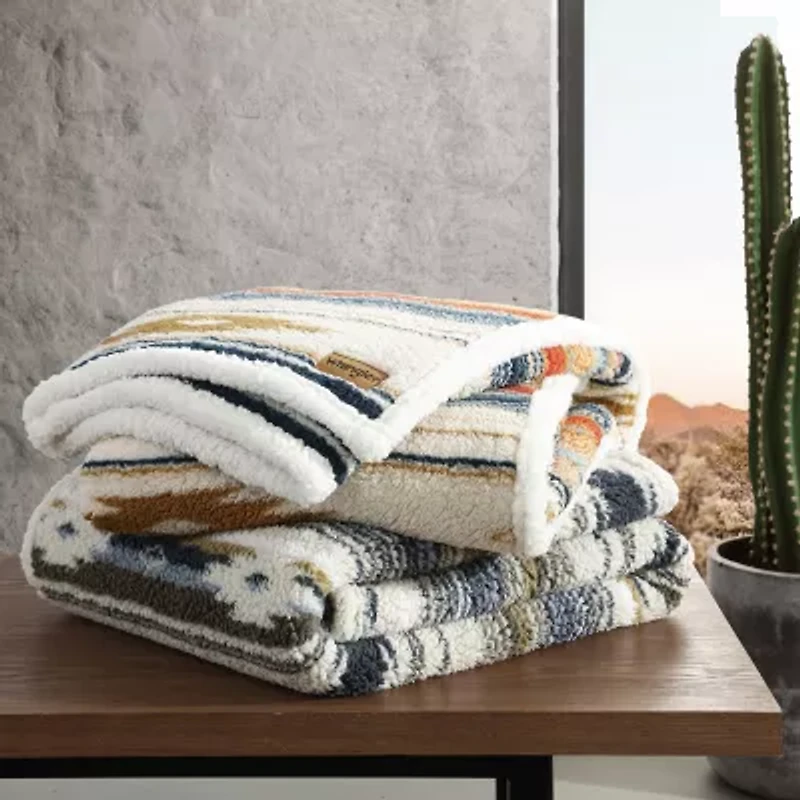 Wrangler Coyote Sands Reversible Lightweight Throw