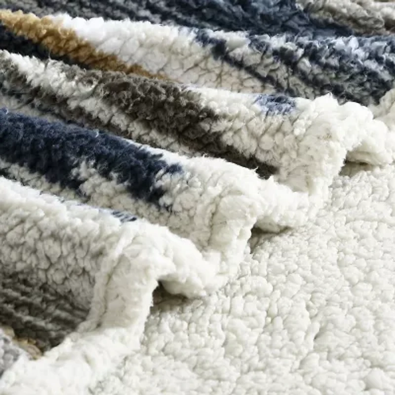 Wrangler Coyote Sands Reversible Lightweight Throw