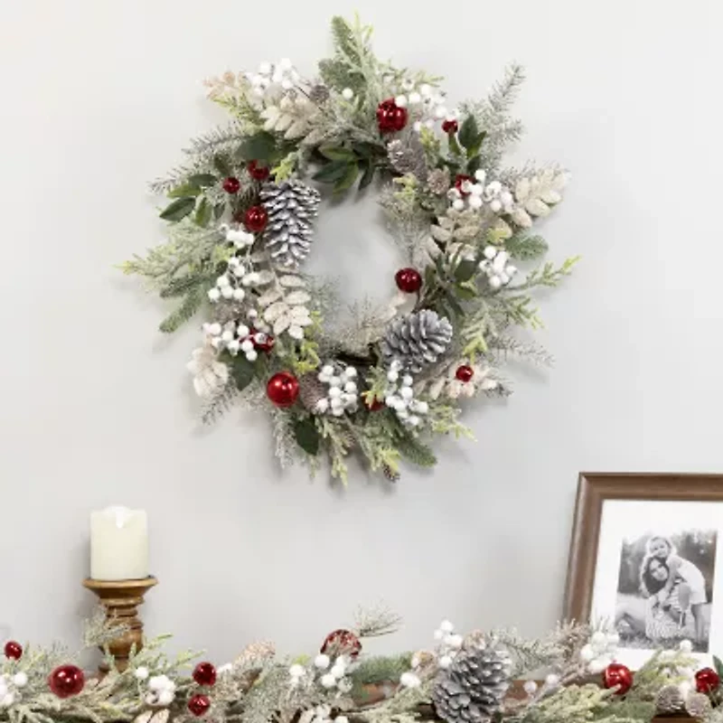 Northlight Frosted Pinecones And Berries - 24in - Unlit Wreath