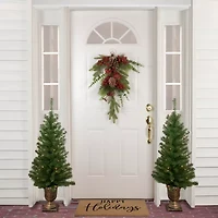Northlight Berry Pine And Eucalyptus Artificial Teardrop - 28in - Unlit Swag