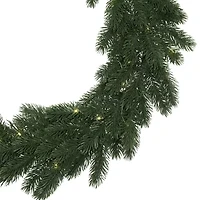 Northlight Pre-Lit B/O Lush Pine - 24in - Clear Lights Wreath