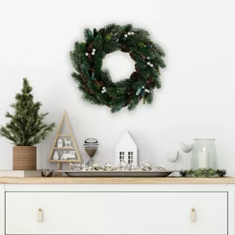Northlight Green Pine Pinecone With Berries 14in Unlit Wreath