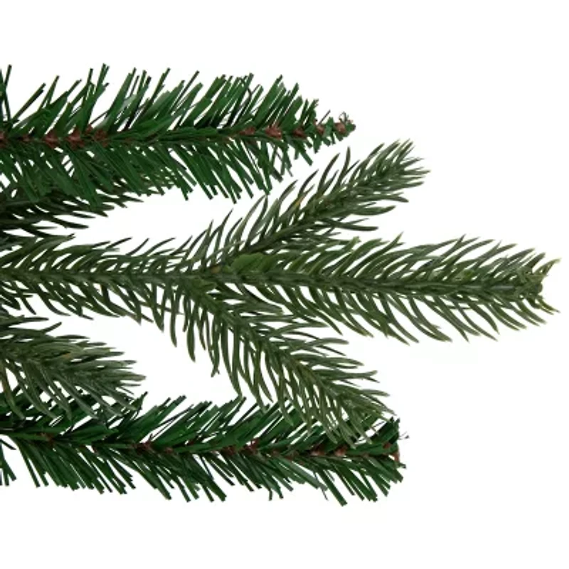 Northlight Real Touch™ Grande Spruce - 36in - Unlit Wreath