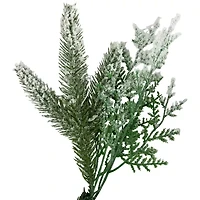 Northlight Flocked Wind River Fir With Berries - 24in - Unlit Wreath