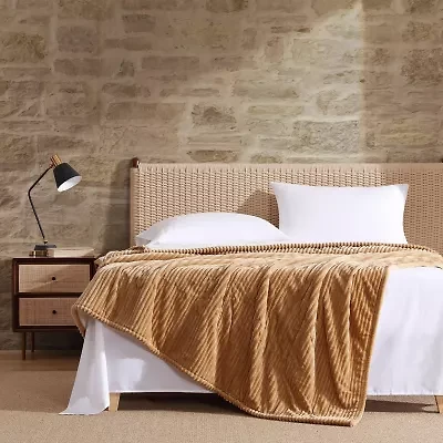 Eddie Bauer Mountain Valley Midweight Blanket