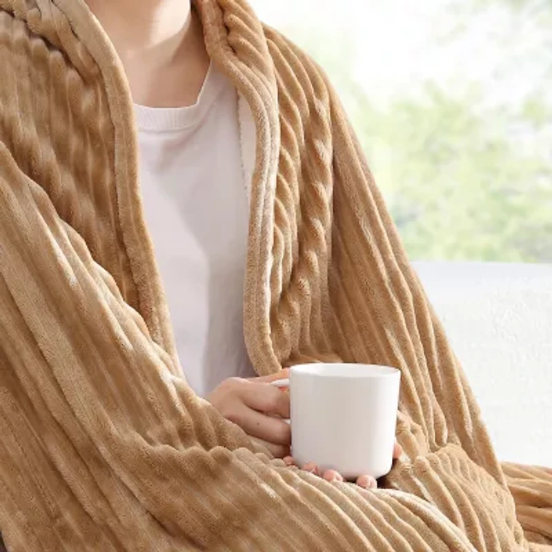 Eddie Bauer Mountain Valley Midweight Blanket