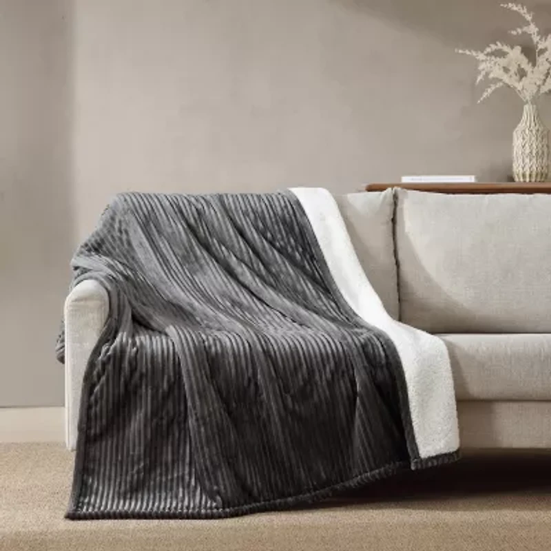 Eddie Bauer Mountain Valley Heated Midweight Blanket