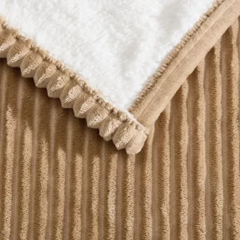 Eddie Bauer Mountain Valley Midweight Blanket