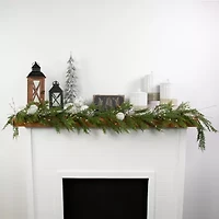 Northlight 6ft Cypress And Berry   Unlit Christmas Indoor Garland
