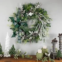Northlight 36in Frosted Unlit Wreath