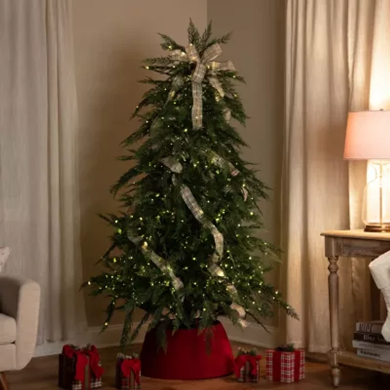 Northlight 7.5' Led Weeping Cedar 7 1/2 Foot Pre-Lit Cedar Christmas Tree