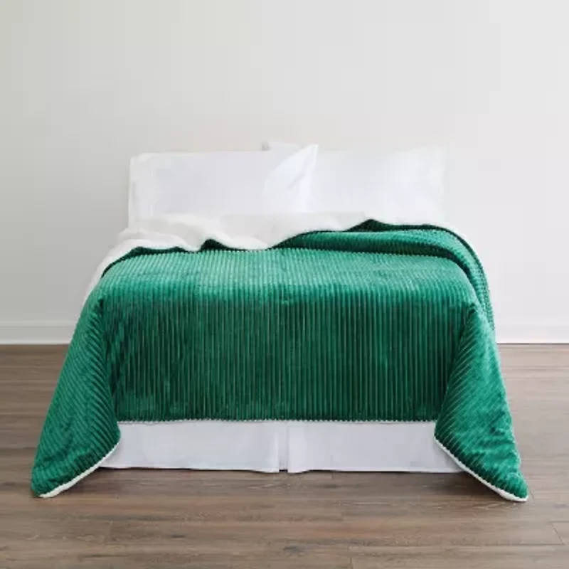 North Pole Trading Co. Ribbed Mink To Sherpa Reversible Comforter