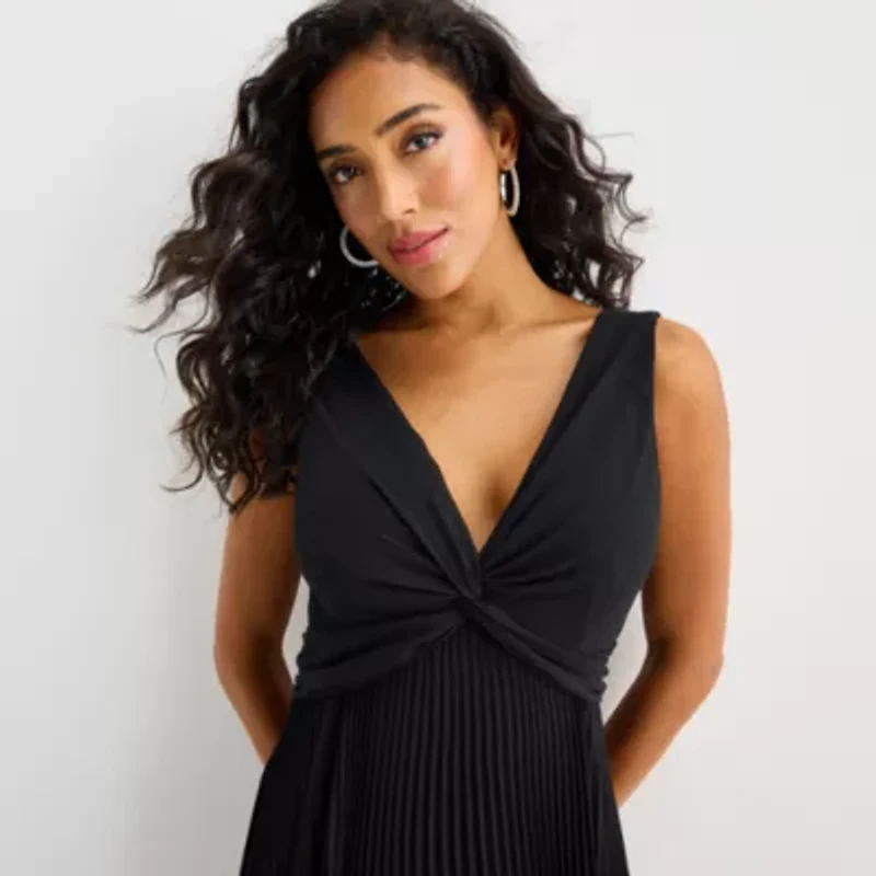 Melonie T Womens Sleeveless Evening Gown