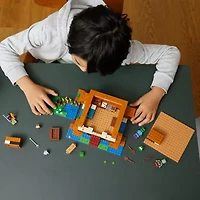 LEGO® Minecraft® Frog House Building Blocks 400-pc.