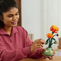 LEGO® Botanicals Chrysanthemum Building Blocks 278-pc.
