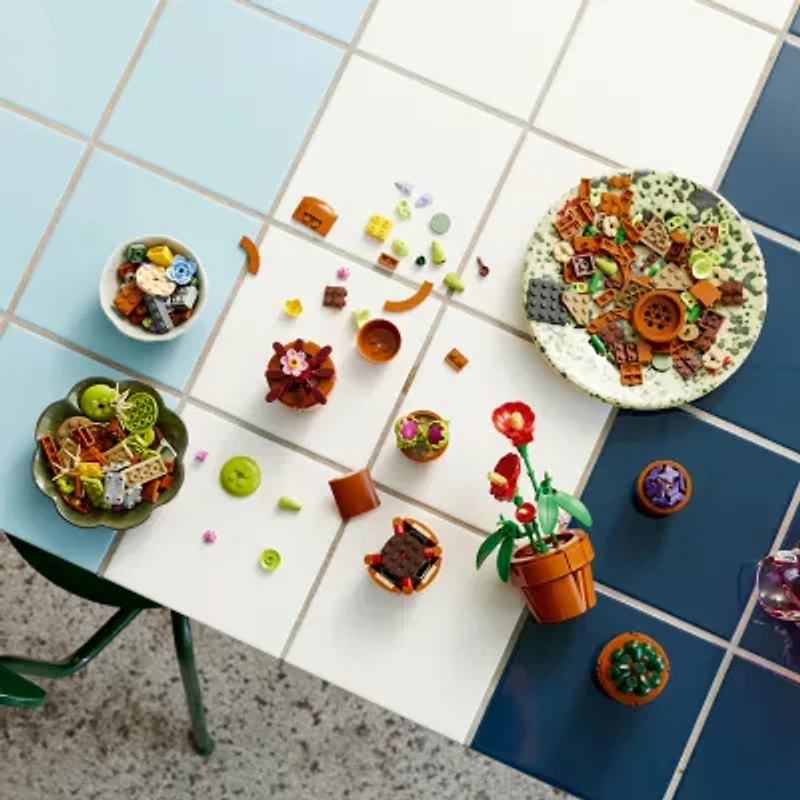 LEGO® Botanicals Tiny Plants Building Blocks 758-pc.