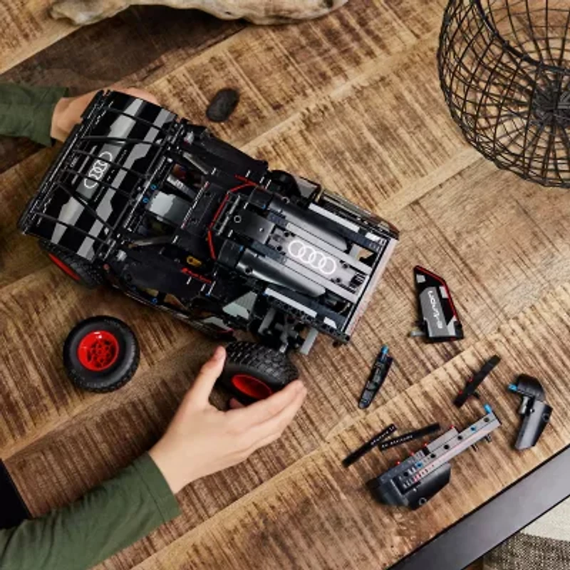 LEGO® Technic™ Audi Rs Q Etron Building Blocks 914-pc.