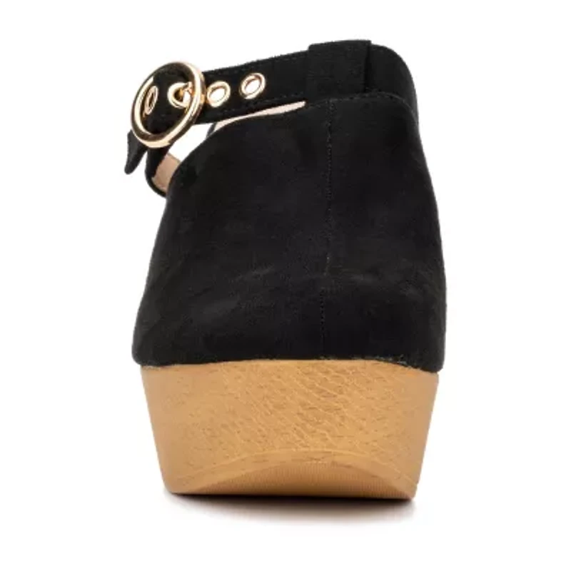 New York & Company Nyomi Womens Closed Toe Clogs