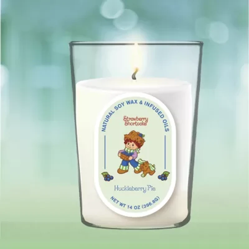 Courtside Market Strawberry Shortcake 14 Oz Huckleberry Pie Pill Shape Scented Jar Candle
