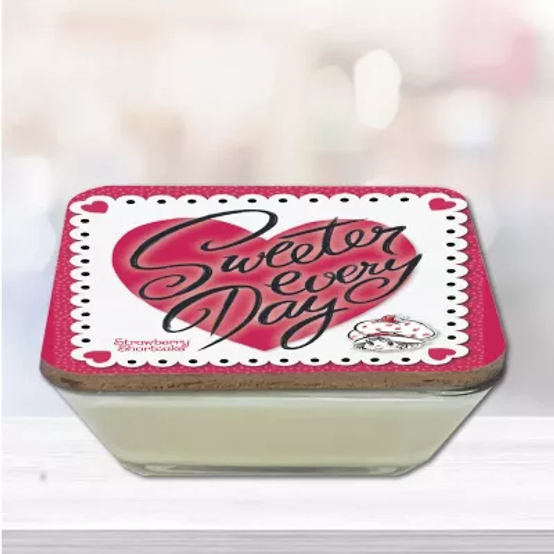 Courtside Market Strawberry Shortcake 20 Oz Sweeter Candy Dish Scented Jar Candle