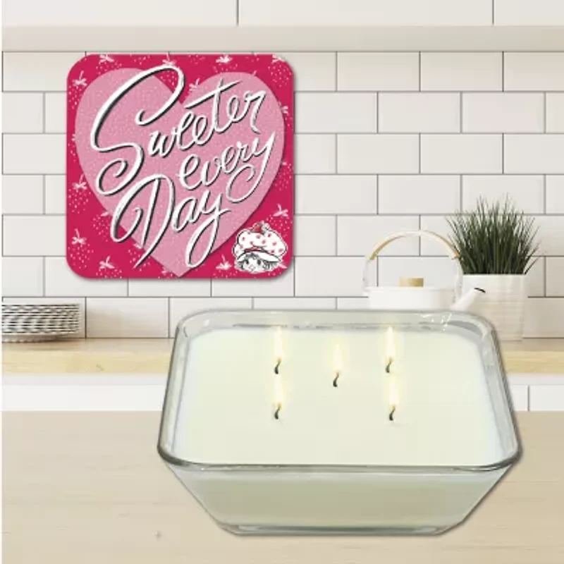 Courtside Market Strawberry Shortcake 20 Oz Sweeter Every Day Candy Dish Scented Jar Candle