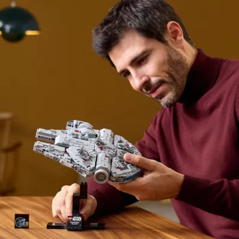 LEGO® Star Wars™ Millennium Falcon Building Blocks 921-pc.