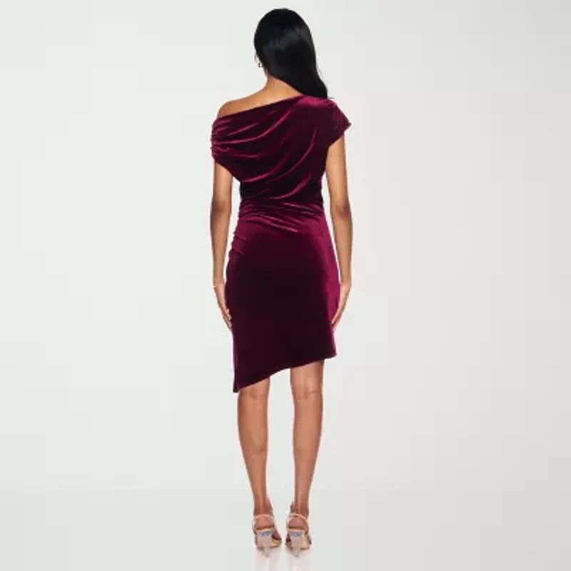 Premier Amour Womens One Shoulder Short Sleeve Velvet Fit + Flare Dress