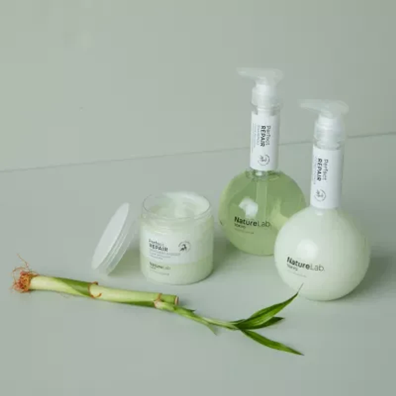 Naturelab. Tokyo Perfect Repair Shampoo