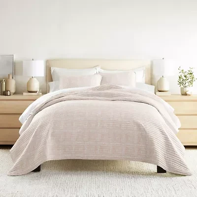3 Piece All Season Lightweight Pattern Quilt Set