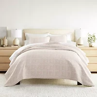 3 Piece All Season Lightweight Pattern Quilt Set