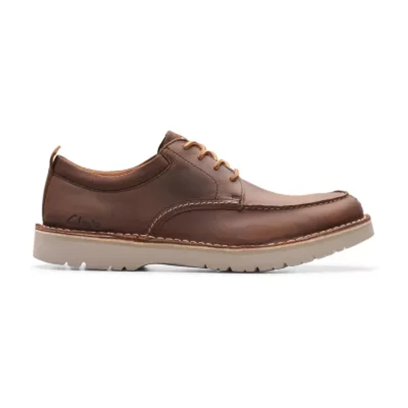 Clarks Eastridge Mens Moc Closed Toe Oxford Shoes