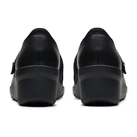 Clarks Suttyn May Womens Moc Closed Toe Slip-On Shoe