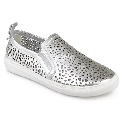 Journee Collection Kenzo Womens Round Slip-On Shoe