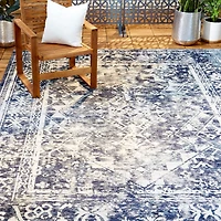Nicole Miller Patio Sofia Ivy Border Loomed Rectangular Outdoor Area Rug