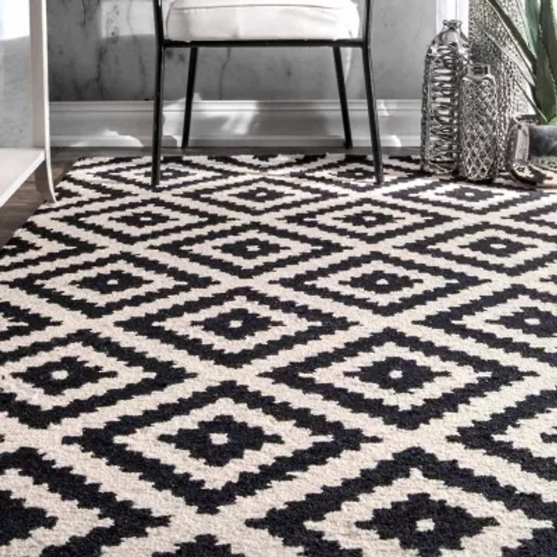 nuLoom Hand Tufted Kellee Rug