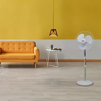 Black+Decker 18-Inch Stand Fan With Remote White