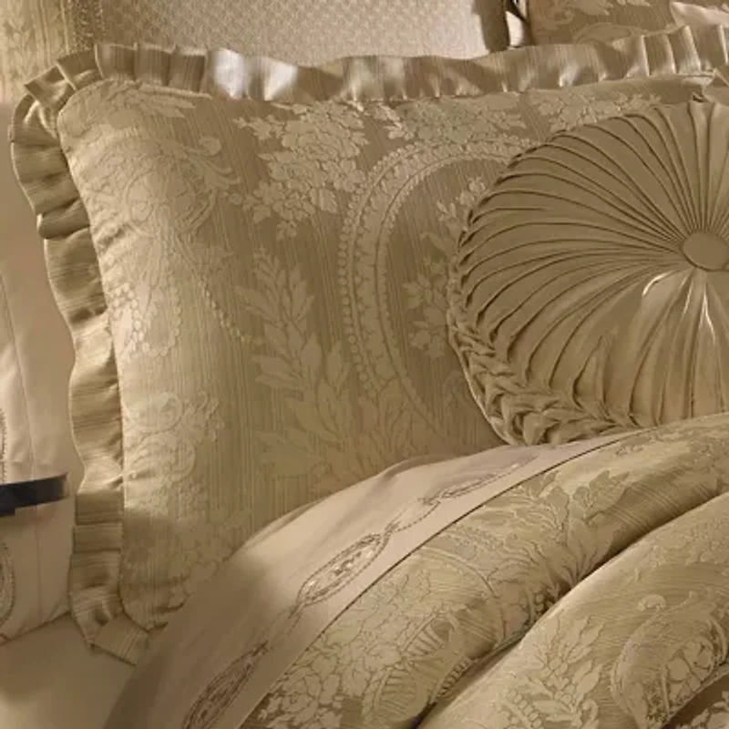 Queen Street 4-pc. Neopolitano Damask + Scroll Comforter Set