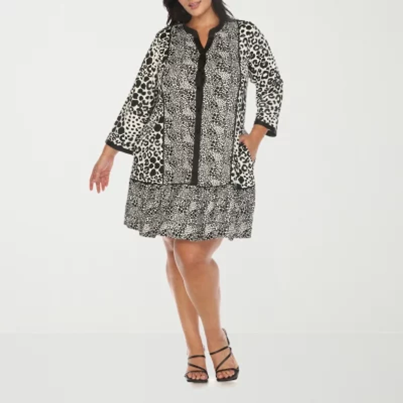 White Mark Womens Plus 3/4 Sleeve Animal Shift Dress