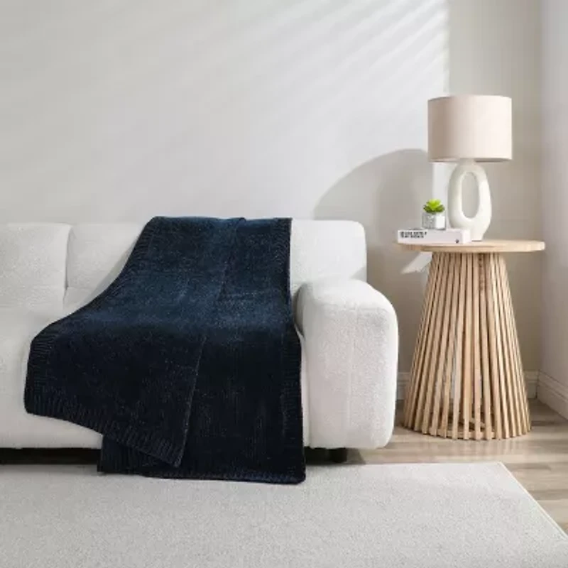 Chenille Midweight Throw