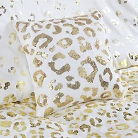 Intelligent Design Serena Animal Print Comforter Set with decorative pillows