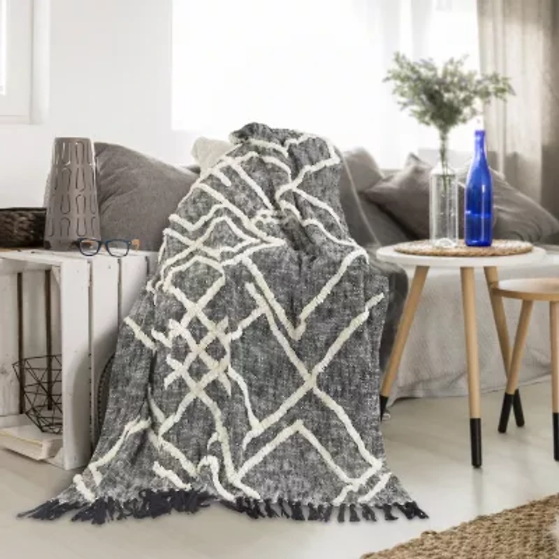 Lr Home Luke Diamond Washable Throw
