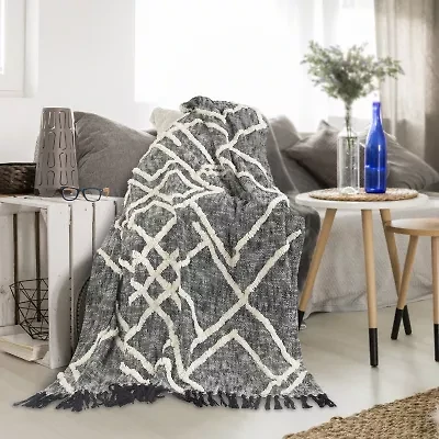 Lr Home Luke Diamond Washable Throw