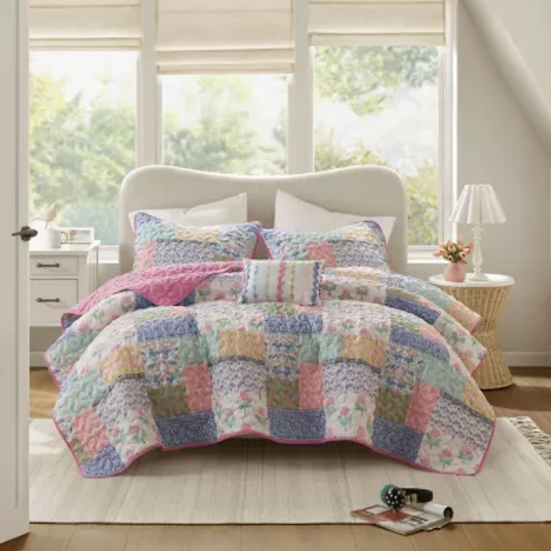 Intelligent Design Summer Patchwork Reversible Quilt Set with Decorative Pillow