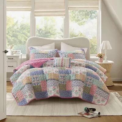 Intelligent Design Summer Patchwork Reversible Quilt Set with Decorative Pillow