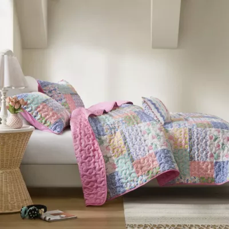 Intelligent Design Summer Patchwork Reversible Quilt Set with Decorative Pillow